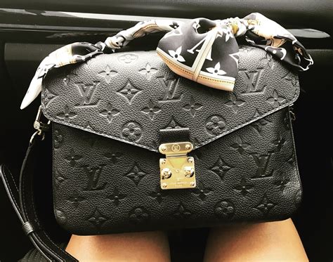 lv pochette metis back|louis vuitton pochette metis celebrities.